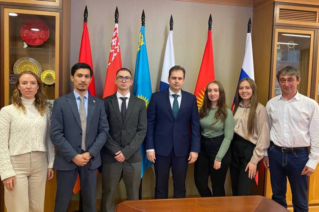 Состоялась встреча руководства ЕЭК (ЕАЭС), представителей IRP Technology, преподавателей БК АПИ и участников студенческого проекта ПСКК Иллюстрация к новости: Состоялась встреча руководства ЕЭК (ЕАЭС), представителей IRP Technology, преподавателей БК АПИ и участников студенческого проекта ПСКК